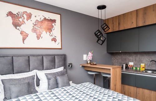 Old Town Apartment | Modern and Bright Duplex - Main Street