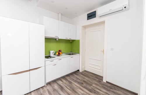 Old Town Apartment | Modern and bright studio in main Pedestrian zone