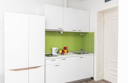 Old Town Apartment | Modern and bright Studio! HEART of the City center