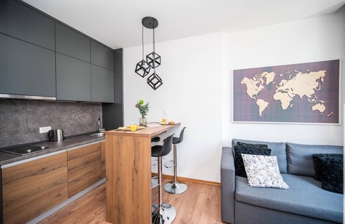 Old Town Apartment | Modern and Bright Studio - Main Street