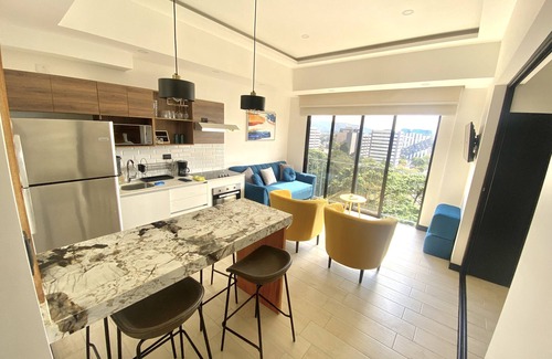 Zona 10 Apartment | Modern and centric 1 BDRM unit in Guatemala City
