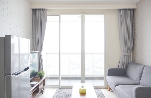 Cikini Apartment | Modern And Elegant 2Br At Menteng Park Apartment