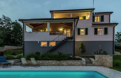 Jakovici Cottage | Modern and luxury house, situated on a private plot with large garden and pool