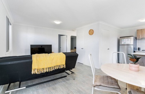 Cloverdale House | Modern and self contained granny flat