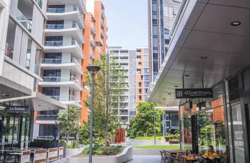 Mascot Apartment | Modern and Spacious 1bed1bath Mascot APT +parking