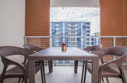 Mascot Apartment | Modern and Spacious 1bed1bath Mascot APT +parking