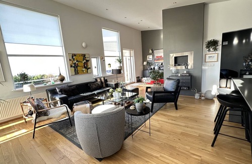 Reykjavik House | Modern and spacious 3 bedroom house, with fantastic view over Reykjavik.