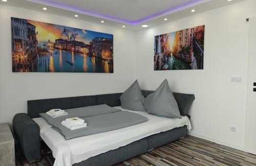 Neuburg Apartment | Modern Apartments Neuburg US - NEU - 2 Zimmer, Komfort, Top Ausgestattet, Smart TV, Wi-Fi