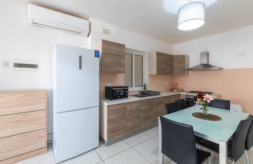 Bugibba Apartment | ★Modern Apartment Close to the Sea★
