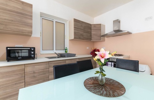 Bugibba Apartment | ★Modern Apartment Close to the Sea★