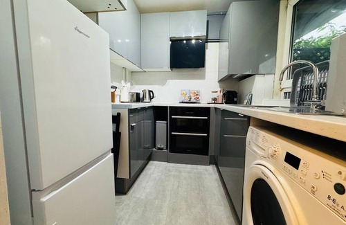 Rotherhithe Apartment | Modern Apartment near Canary Wharf