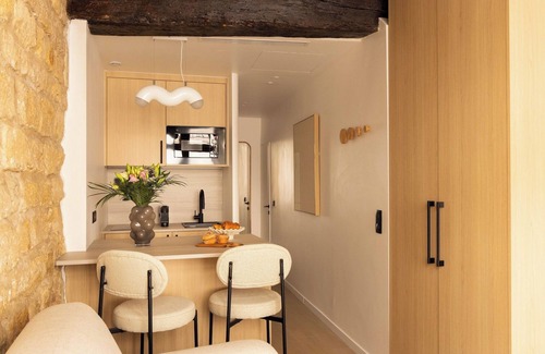 Notre Dame Apartment | Modern apartment -AC-1BR-4P-Panthéon