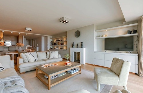 Het Zoute Apartment | Modern apartment with 2 terraces and seaview
