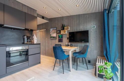 Henningsvaer Apartment | Modern apartment by the sea in Henningsvær