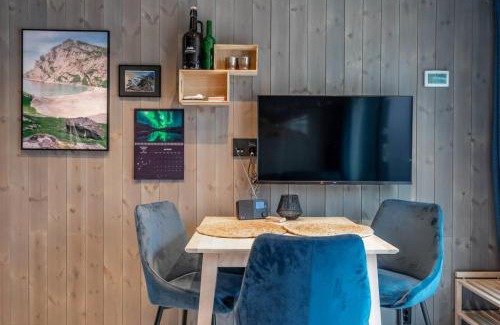 Henningsvaer Apartment | Modern apartment by the sea in Henningsvær