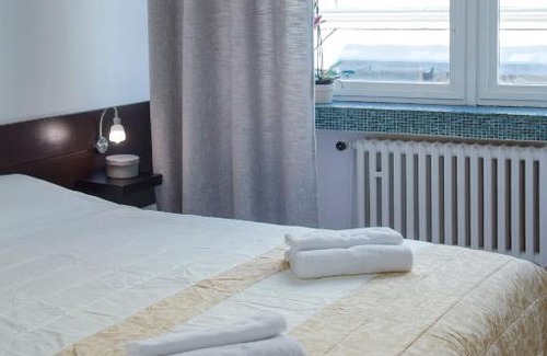 Stare Mesto Apartment | Modern Apartment Dlouhá