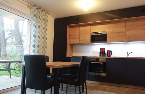 Sarzeau Apartment | Modern Apartment for 2-4, 400m from Beach, Terrace, Parking, Quiet Area