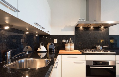 Vissershaven Apartment | Modern Apartment in The Hague