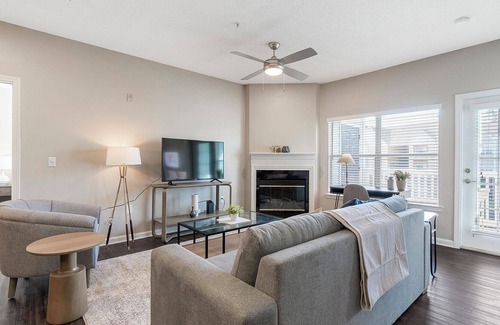 Jacksonville Apartment | Modern Apartment in Prime Location (ID1007X548)