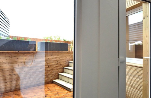 Middelkerke Apartment | Modern apartment in Middelkerke with spacious patio 200m from the beach