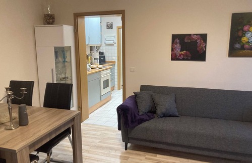Graefensteinberg Apartment | Modern apartment in Haundorf with terrace and balcony at ground level. Dogs welcome