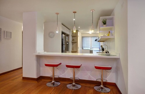 Las Lomas I Apartment | Modern Apartment in Provenza