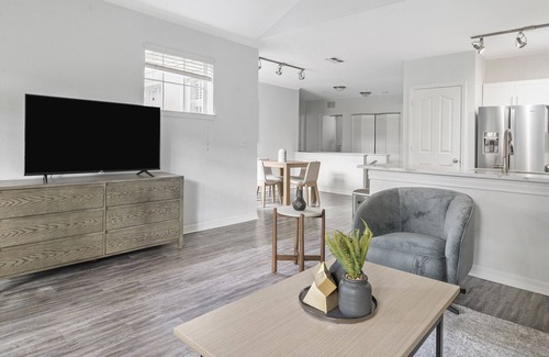 Baldwin Park Apartment | Modern Apartment in Prime Location (ID3821X91)