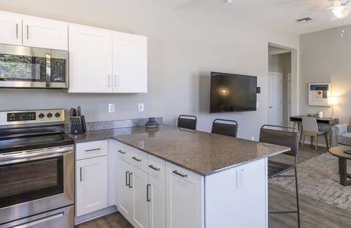 Estrella Village Apartment | Modern Apartment in Prime Location (ID7861X78)