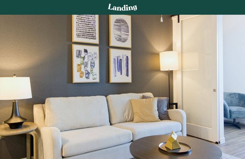 Riverview Apartment | Modern Apartment in Prime Location (ID8141X02)