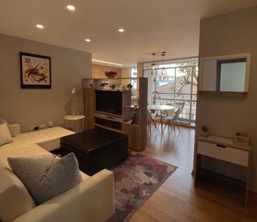 La Colon Apartment | Modern Apartment in the Heart of Quito