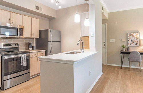 Far North Dallas Apartment | Modern Apartment in Prime Location (ID3078X68)