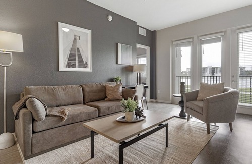 Biggar Apartment | Modern Apartment in Prime Location (ID8608X81)