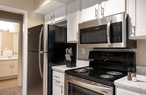 Round Rock Apartment | Modern Apartment in Prime Location (ID7688X9)