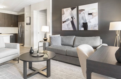 Wake Forest Apartment | Modern Apartment in Prime Location (ID1002X885)