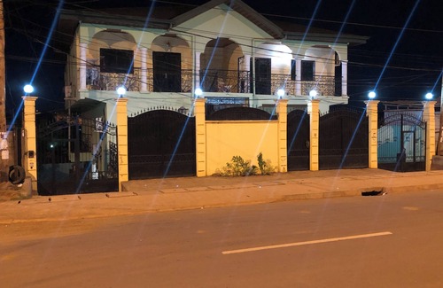 Yaounde Apartment | Modern apartment Maetur Nkomo Yaoundé, surveillance camera, chic neighborhood