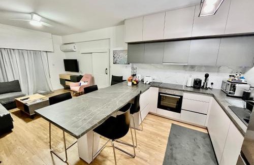 Larnaca Apartment | Modern apartment near McKenzie beach