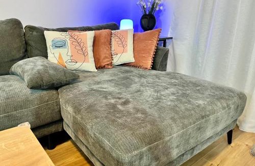 Larnaca Apartment | Modern apartment near McKenzie beach