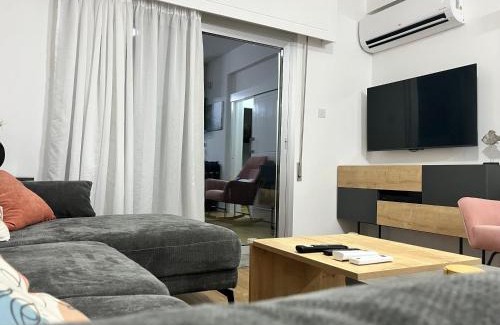 Larnaca Apartment | Modern apartment near McKenzie beach