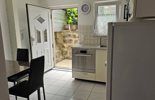 Meckenbeuren Apartment | Modern apartment on Lake Constance with 6km air line to the lake.