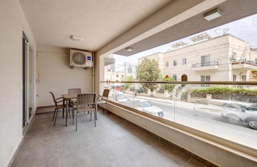 Swieqi Apartment | Modern Apartment steps to St George's Bay