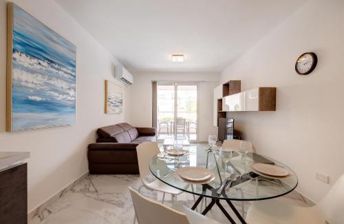 Swieqi Apartment | Modern Apartment steps to St George's Bay