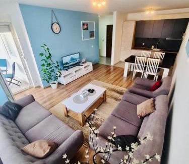 Matiçan Apartment | Modern Apartment Street C
