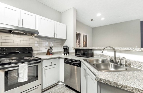 Lithia Springs Apartment | Modern Apartment in Prime Location (ID4762X60)