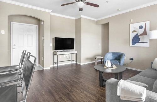 Pinellas Park Apartment | Modern Apartment in Prime Location (ID1403X079)