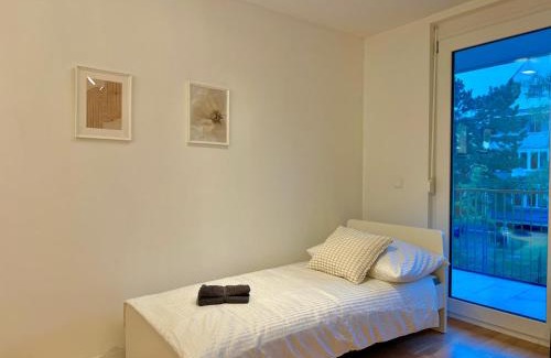 Wiener Neudorf Apartment | Modern Apartment with Balcony near Vienna