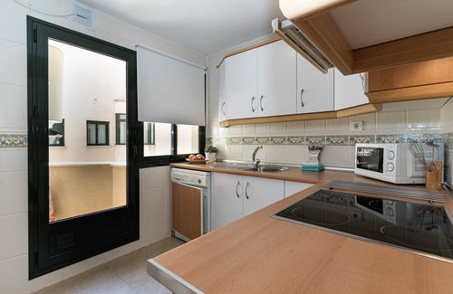Nerja Apartment | Modern apartment - Wifi - swimming pool - parking - center - beach at 250 m