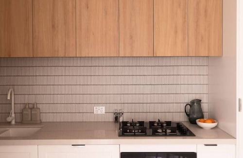 Cheltenham Apartment | Modern apartment with Park views in Cheltenham