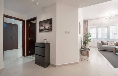 Dubai Apartment | Modern apartment with City Views in AlNahda