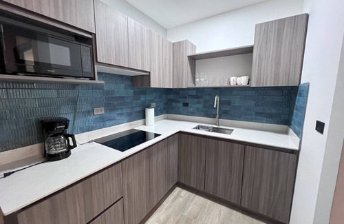 Salitral Apartment | Modern Apartment with Semi-Private Heated Pool, can be reserved for a Pool Party