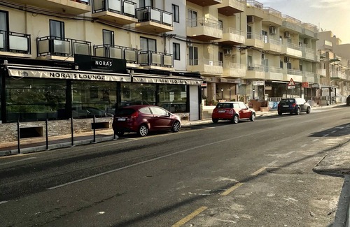 Għadira Apartment | Modern apartment with sea view